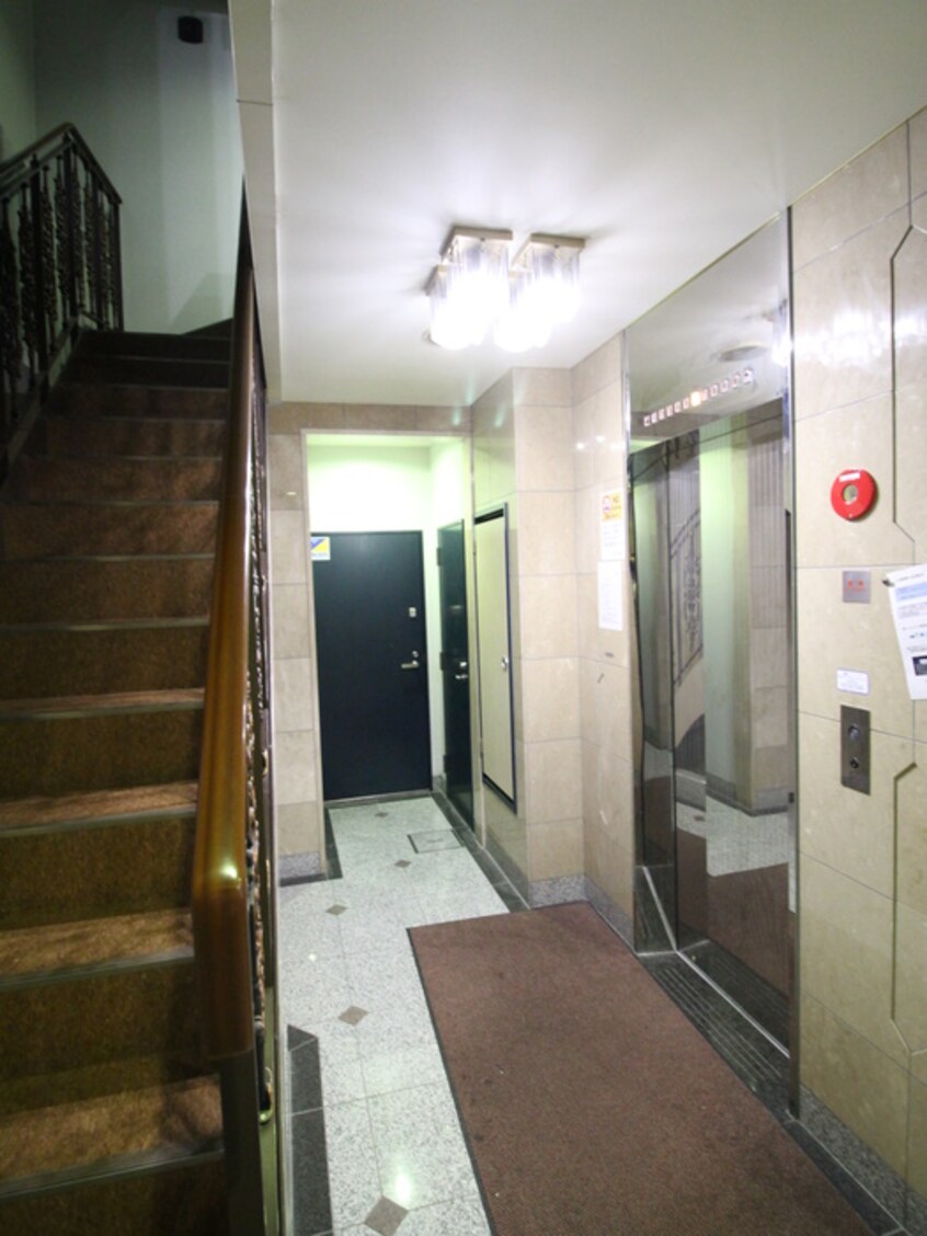 エントランス部分 ｼｬﾄｰﾄﾞﾙﾁｪⅡ