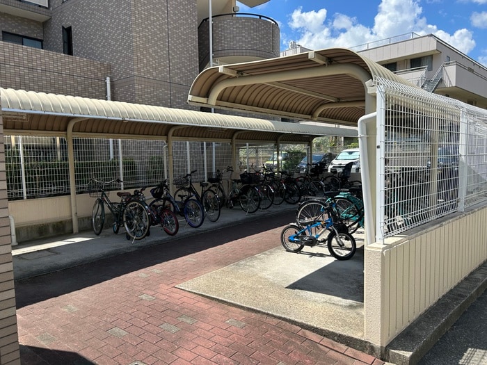 駐輪場 メルベーユ宝塚