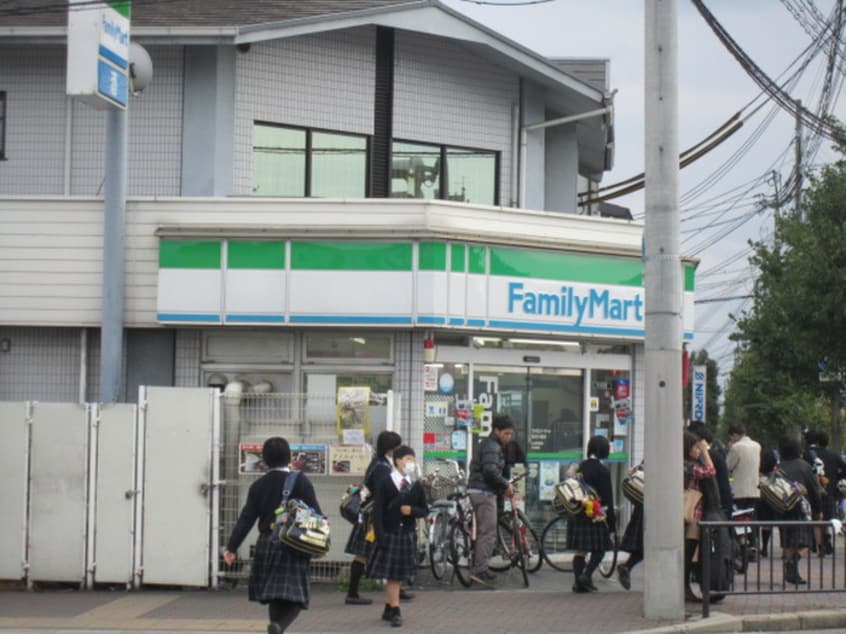 ファミリーマート賀茂大橋(コンビニ)まで150m 今出川マンション