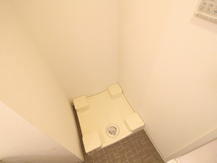 洗濯機置場 プレサンス兵庫駅前(301)