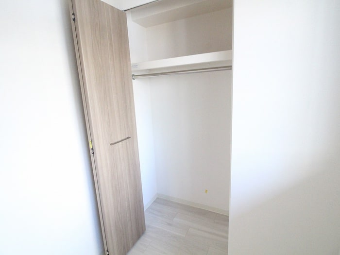 収納 プレサンス兵庫駅前(301)