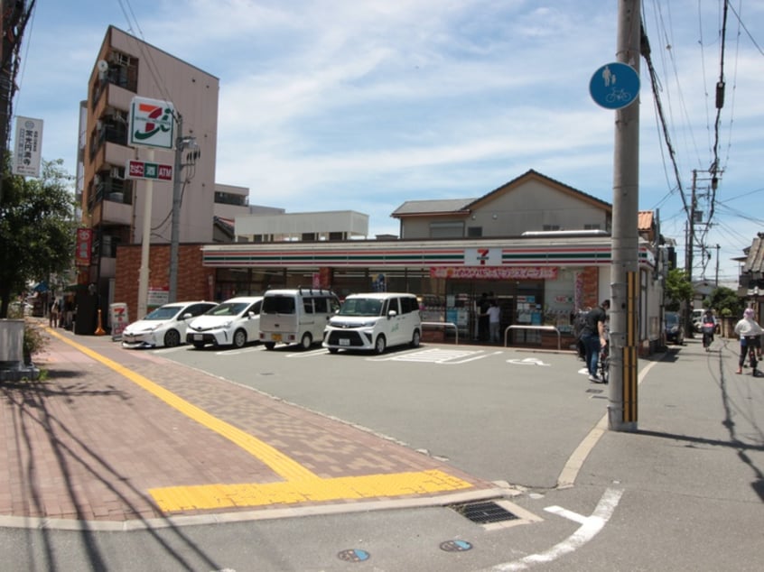 セブンイレブン(コンビニ)まで683m 仮)MAXIV　CITY　大阪吹田