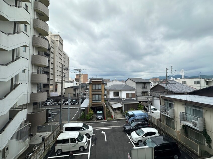 室内からの展望 堀川岡本ビル