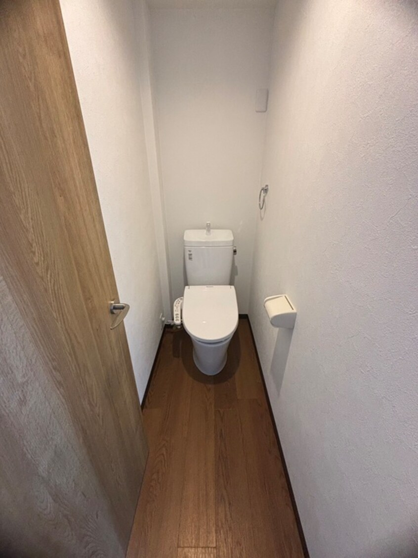 トイレ イ－ストハイツ