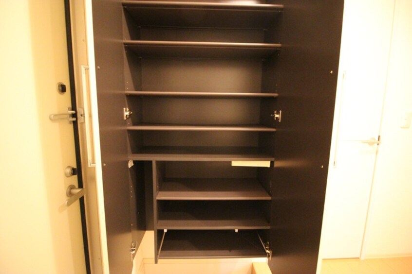 靴箱 グランドアトリオ神戸西Ｄ棟