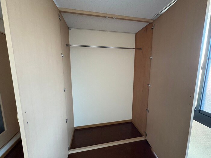 収納 レオパレスケルビム