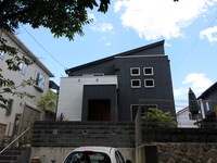 花屋敷荘園３丁目貸家