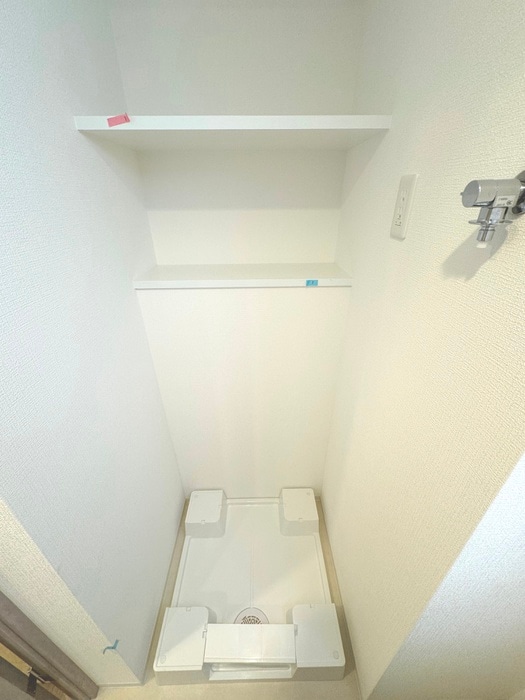 洗濯機置場 スプランディッド新大阪Ⅵ