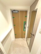 玄関 スプランディッド新大阪Ⅵ