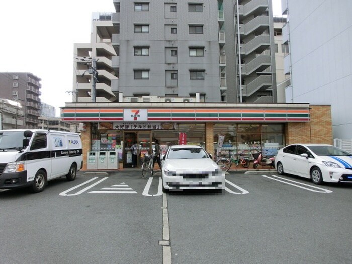 セブンイレブン八尾光町店(コンビニ)まで50m ロイヤルハイツ太田