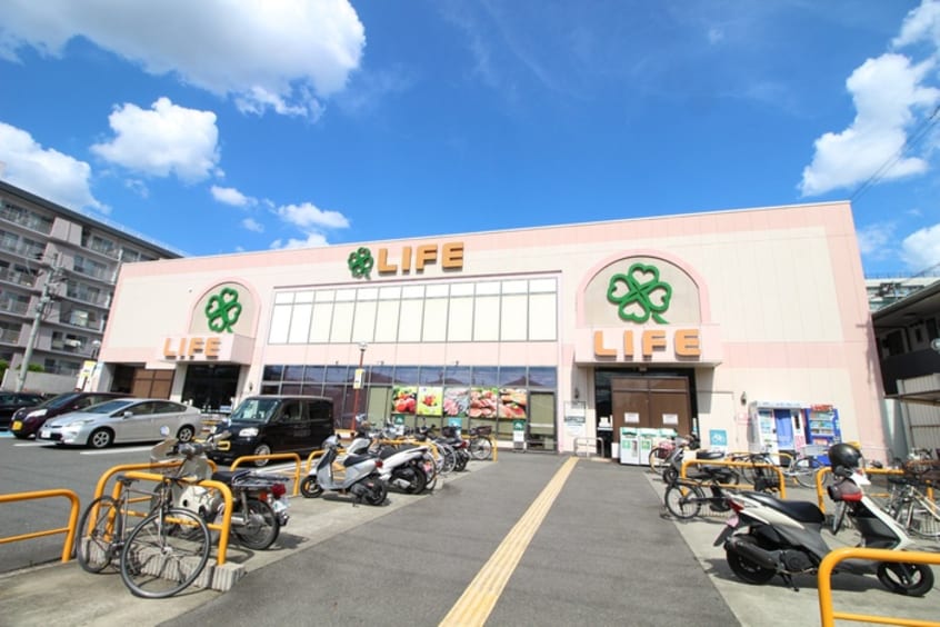 ライフ(スーパー)まで500m ル・パルク