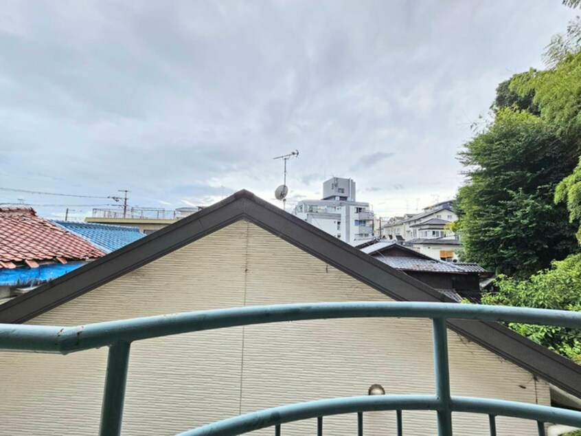 室内からの展望 ア－クヒルズ桃山