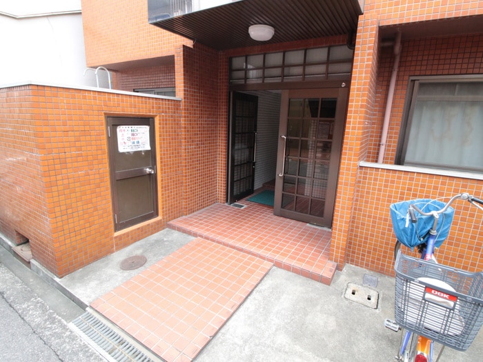 エントランス部分 ハイツ青木