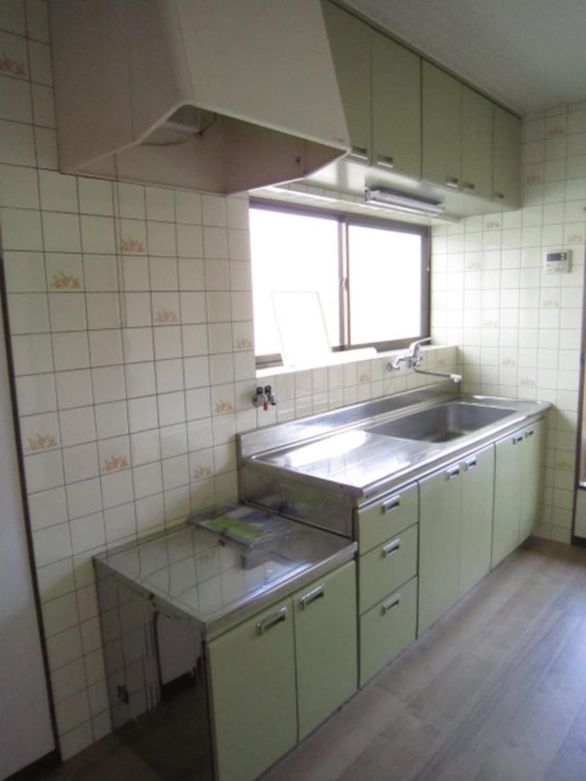 キッチン 岡山１丁目貸家