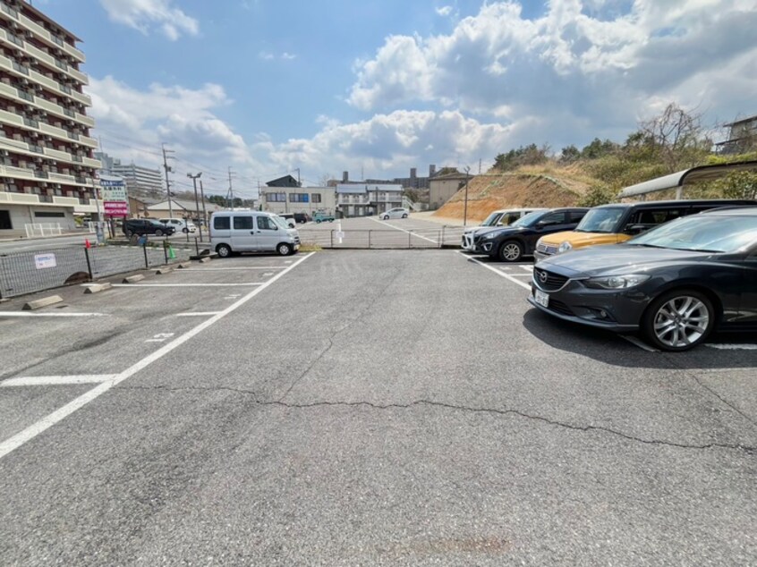 駐車場 ウィングヒルズ笠山2号棟