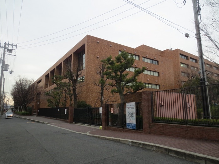 大阪学院大学(大学/短大/専門学校)まで400m ミッドコート岸部