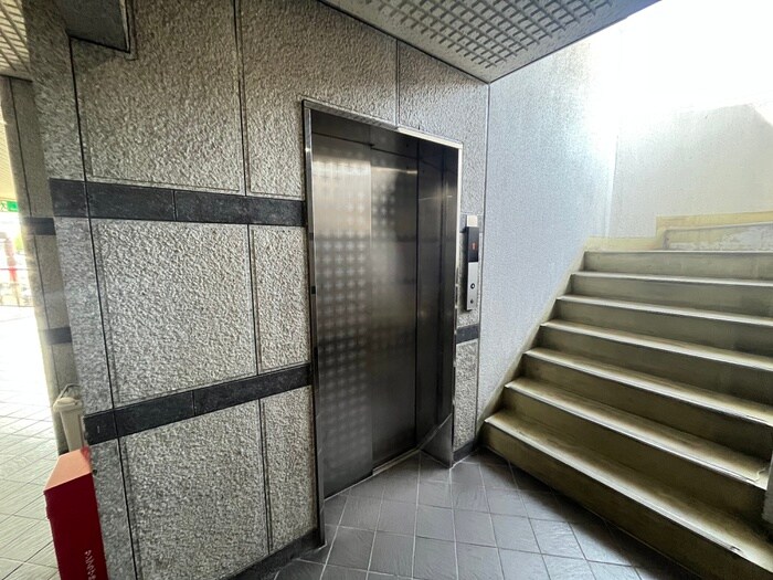 建物設備 サンプラザ神足