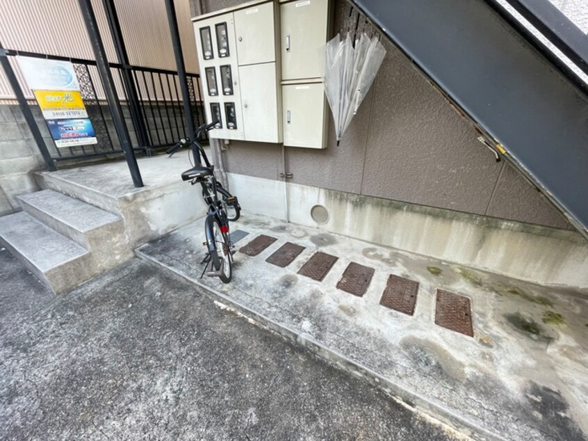 駐輪場 ジュネス・フォ－ション