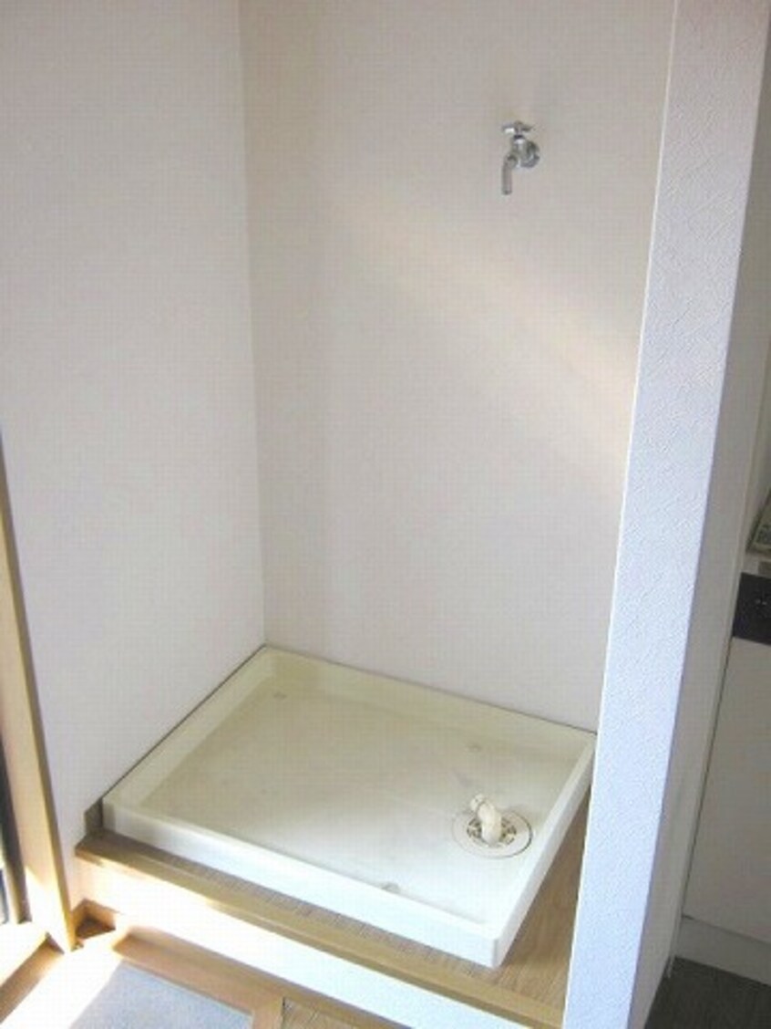 洗濯機置場 ジュネス・フォ－ション