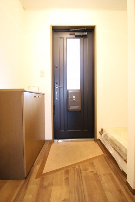 玄関 ジュネス・フォ－ション