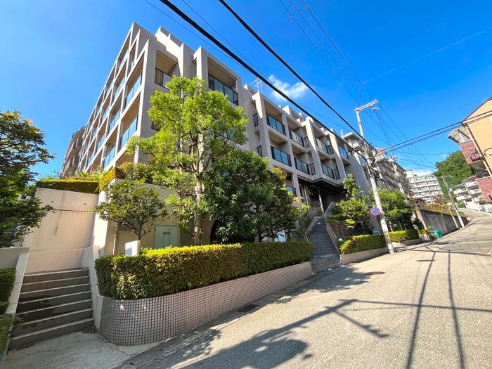 外観写真 ロイヤル苦楽園