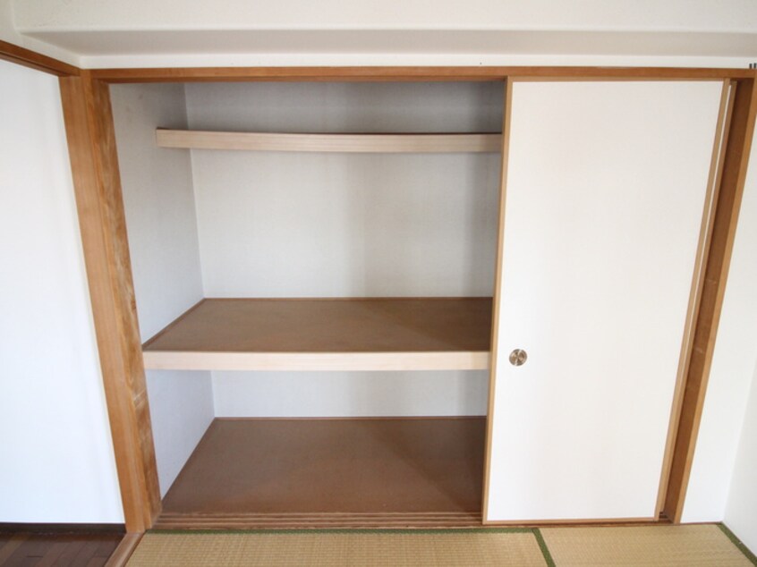 収納 ロイヤル苦楽園