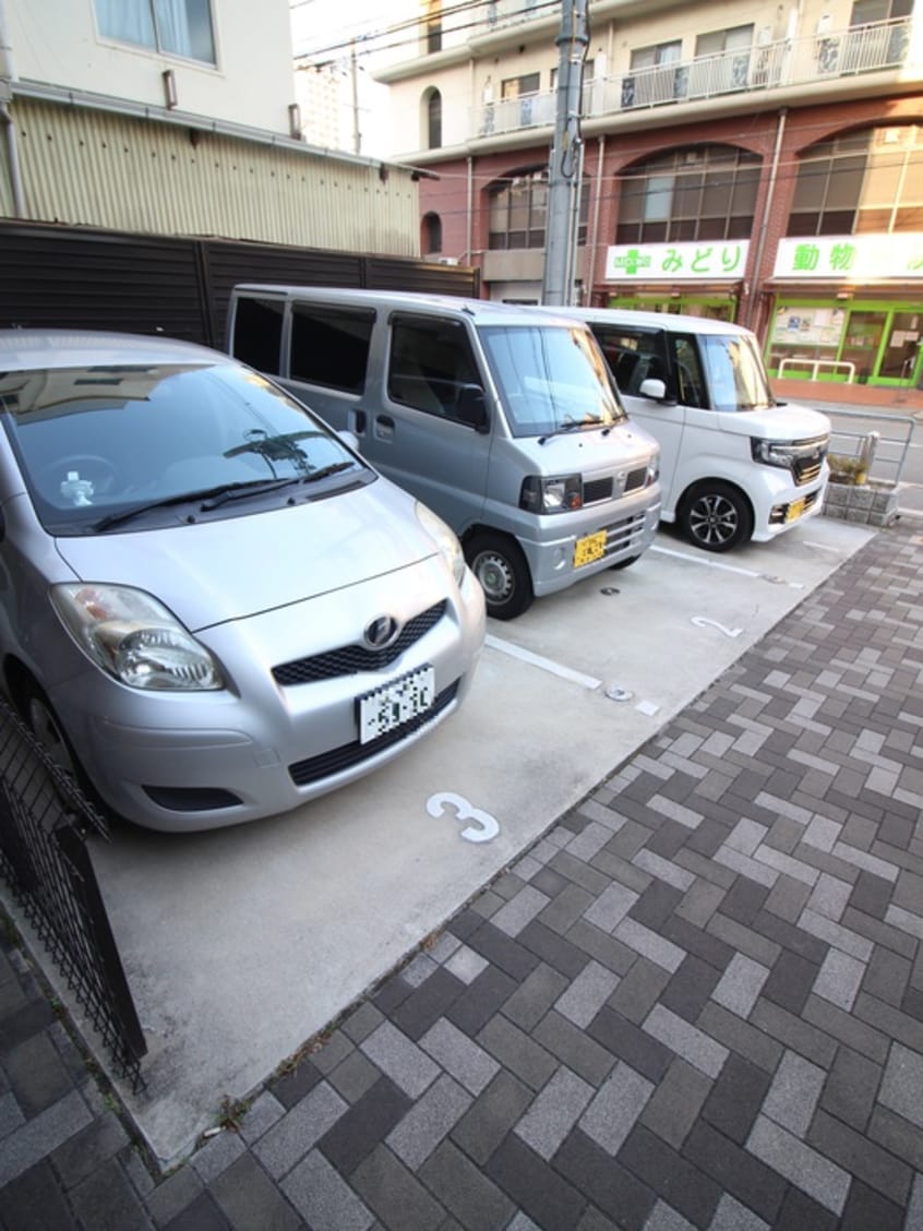 駐車場 ﾚｼﾞｭｰﾙｱｯｼｭ福島キューズ(201)