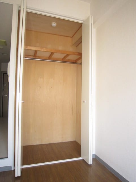 収納 クレール東天満