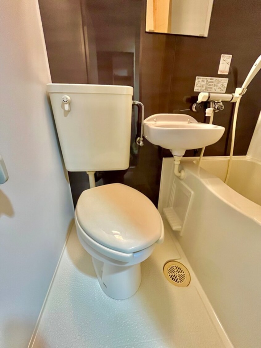 トイレ 野路一番館