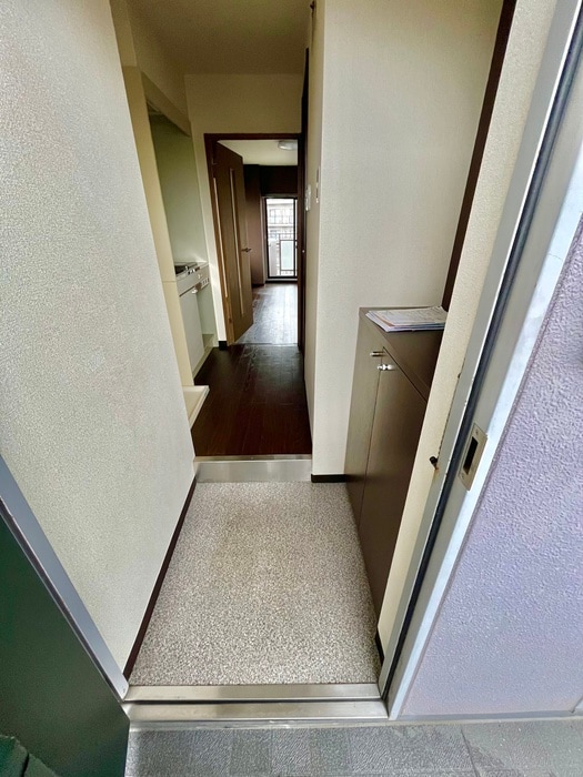 玄関 野路一番館