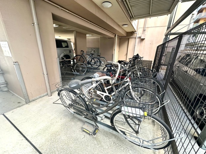 駐輪場 SWISS梅田東