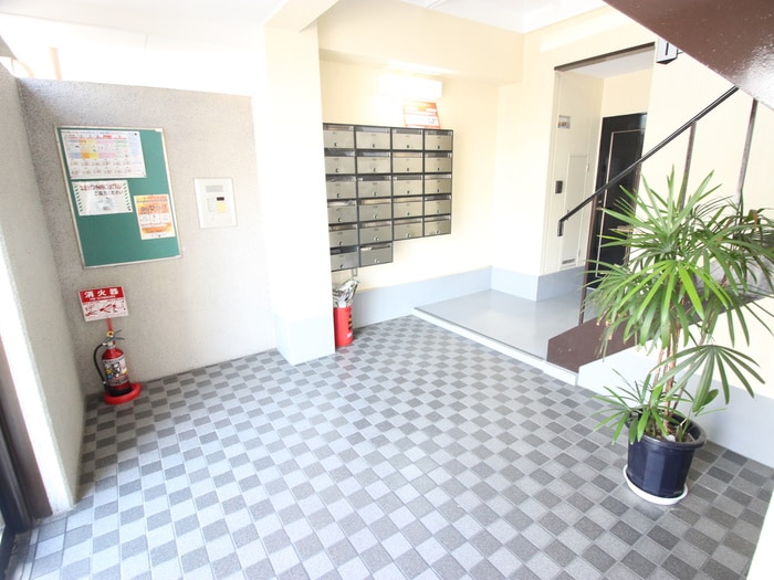 エントランス部分 リビエール日向