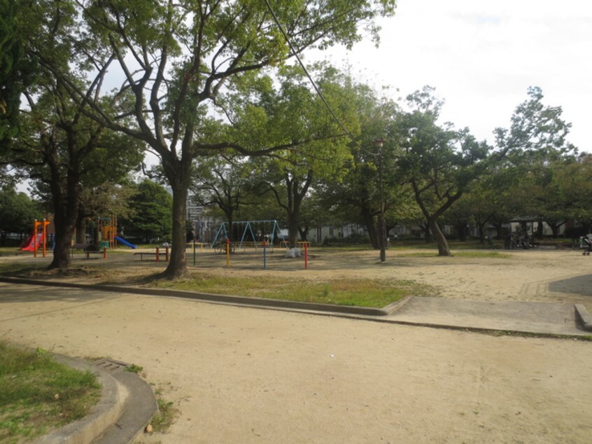 宮前公園(公園)まで220m プランドールミウラ