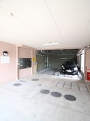 駐車場 リ－ヴァ・メイ