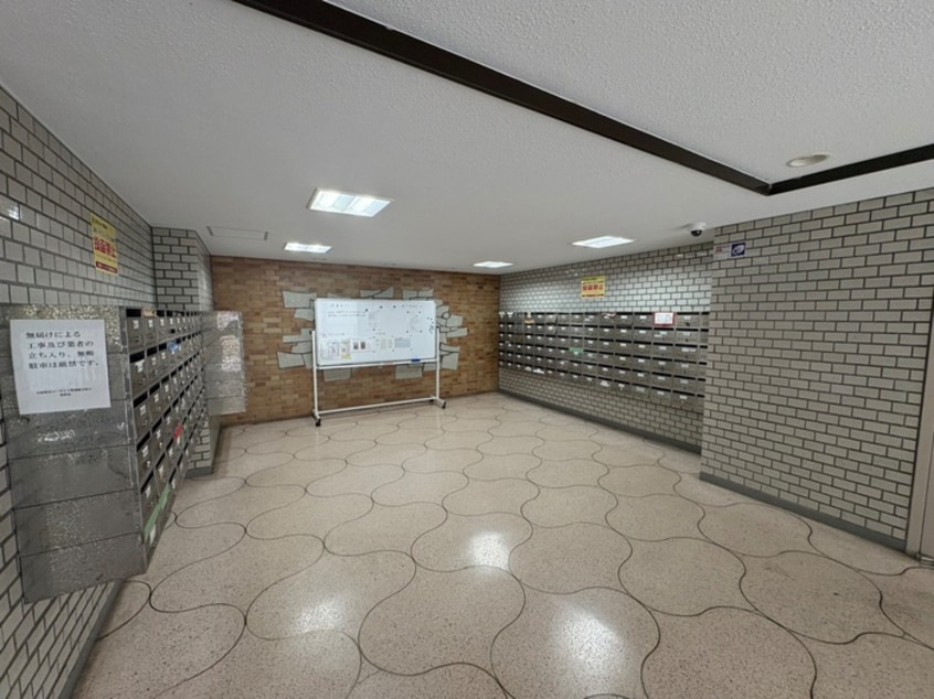 エントランス部分 宝塚第一コーポラス（701）