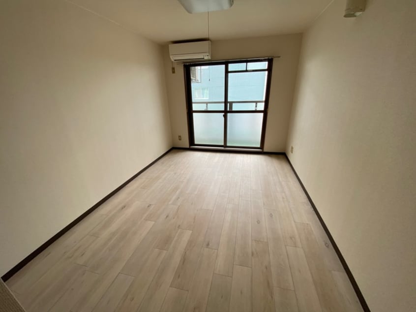 居室 シャルムヤマモト