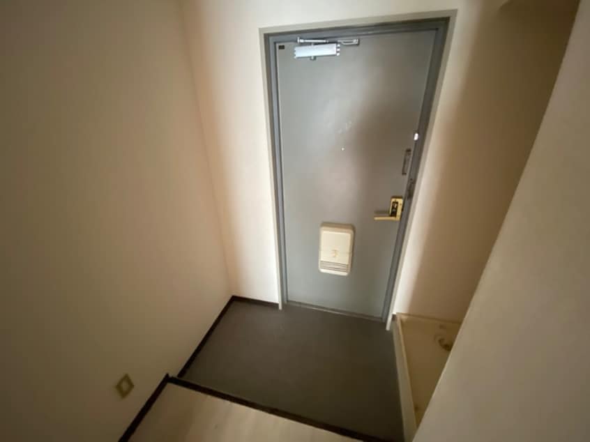 玄関 シャルムヤマモト