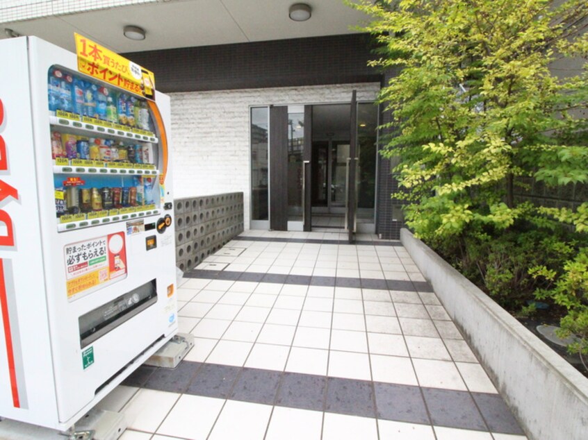 エントランス部分 ﾚｵﾝｺﾝﾌｫｰﾄ新梅田(302)