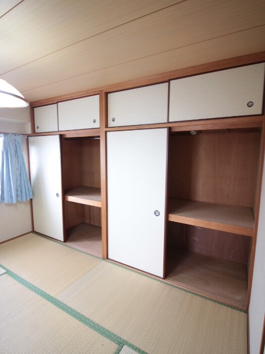 収納 シャト－中野