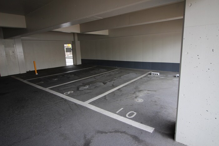 駐車場 コンフォ－ル見浪