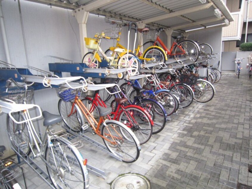 駐輪場 ロ－ゼンガルテン