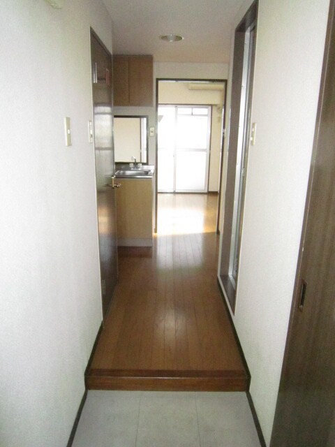 玄関 ルミエ－ル２１