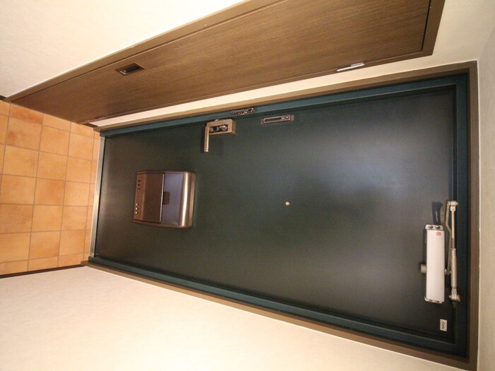 玄関 ルミエ－ル２１