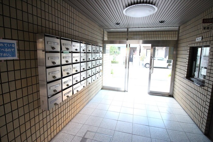 エントランス部分 フローライト豊里Ⅰ