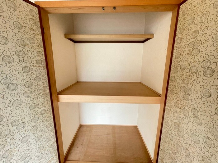 収納 登美丘ハイツ