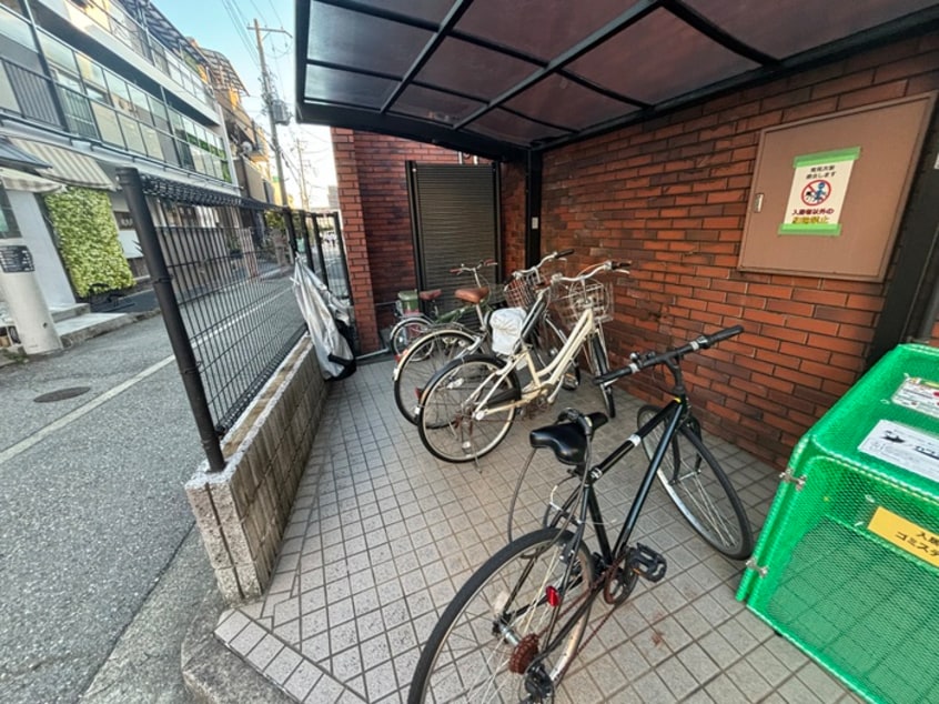 駐輪場 フロ－レンス西宮Ⅲ