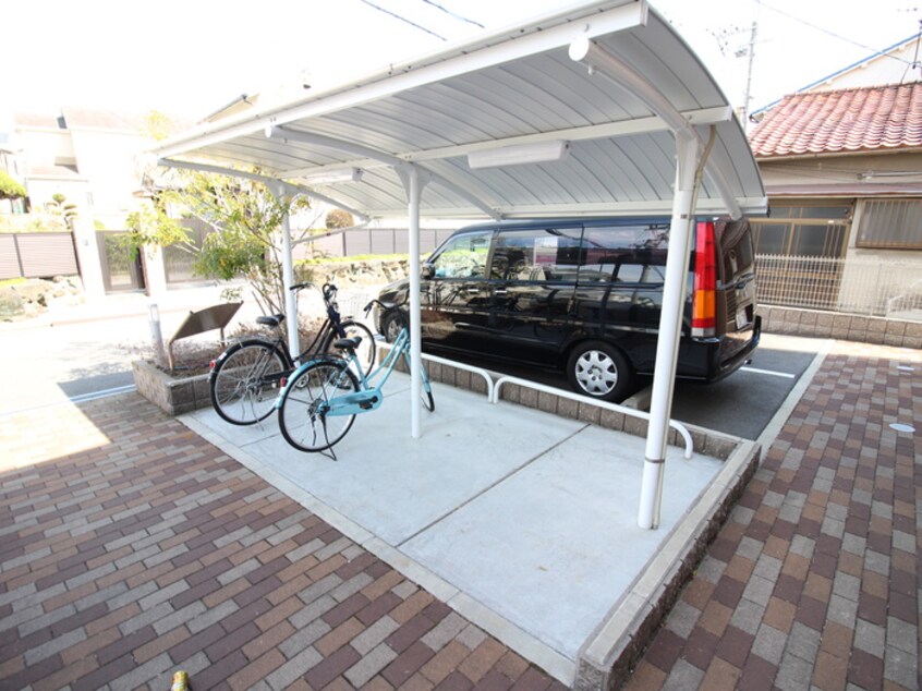 駐輪場 フィオレ