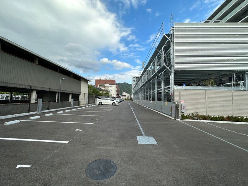 駐車場 ローレルスクエア柏原（５０５）