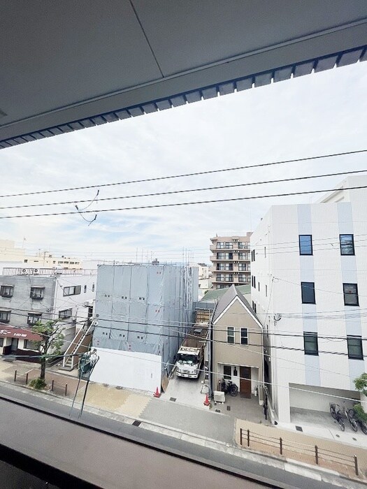 室内からの展望 ビルシャナ柳通