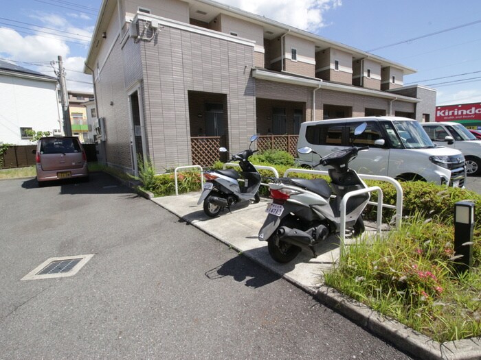 バイク置き場 グランポン魚住